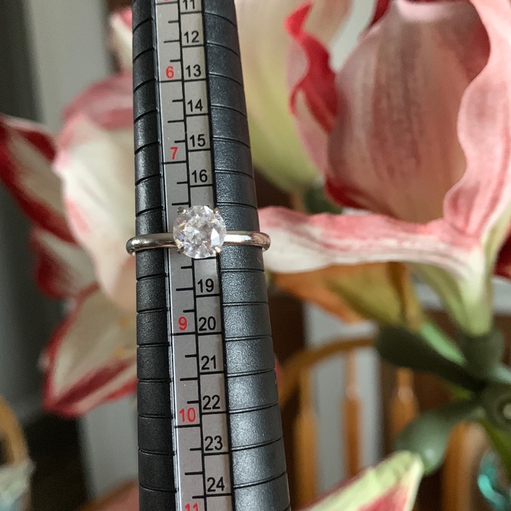 Solitaire Cubic Z ring